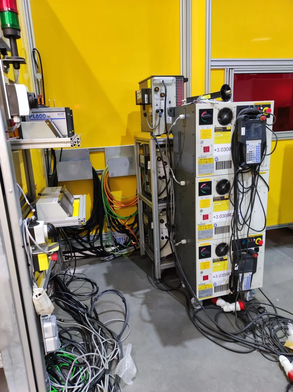 Industrial robotics workstation project
