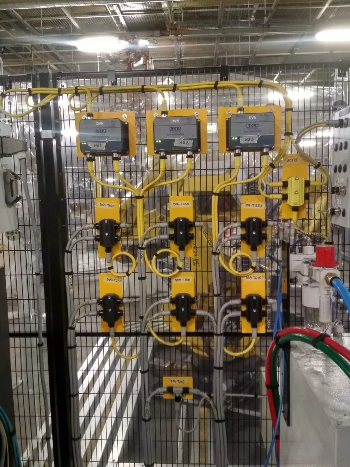 Assembly and commissioning of robotic workstation elements